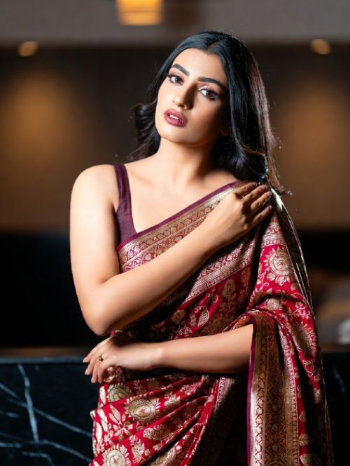 Nisha Delhi Airport Call Girl